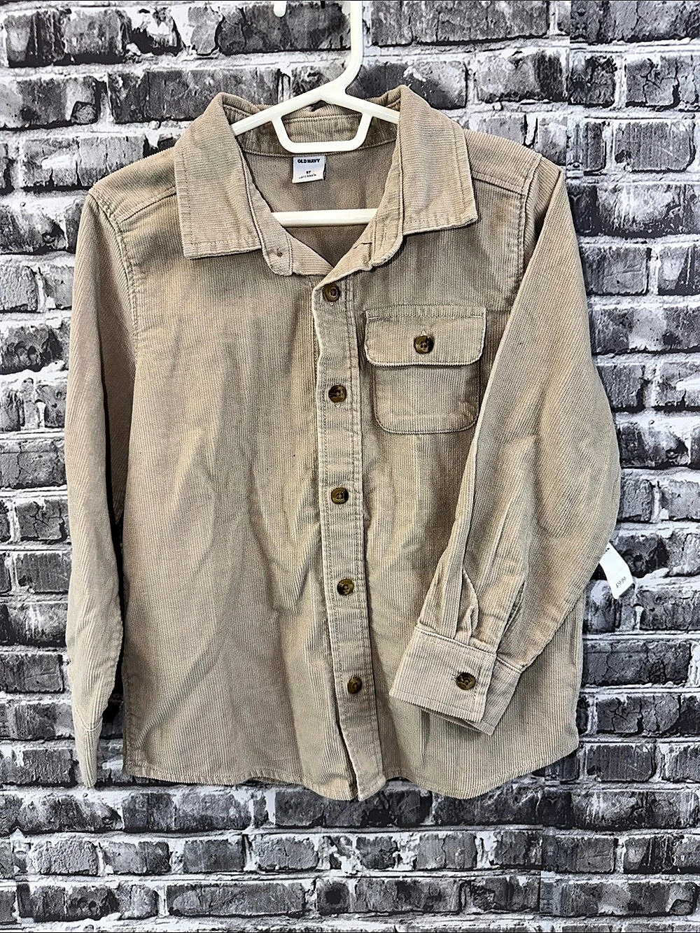 NWT Old Navy Long-Sleeve Corduroy Shirt for Boys 5T Beige